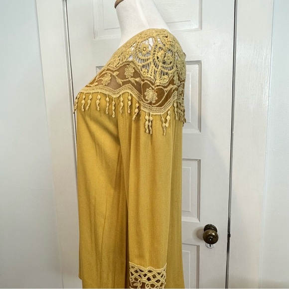 XCVI‎ CROCHET YELLOW GOLD MUSTARD LONG SLEEVE SHEER TUNIC TOP W TASSLES SZ LARGE - Picture 4 of 5